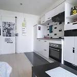 Charming Apt In Belleville