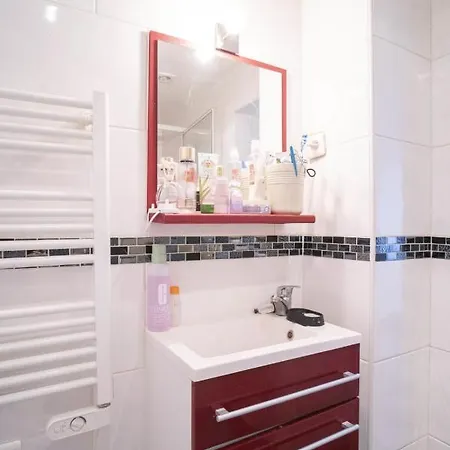 Appartamento Charming Apt In Belleville Parigi
